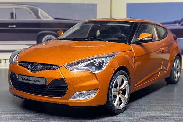 1/18 Hyundai Veloster Diecast Mdoel in Orange