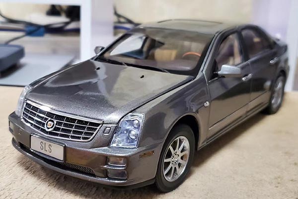 2007 Cadillac SLS Diecast Model in Gray(silver)