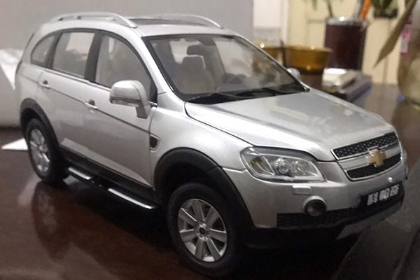 2008 Chevrolet Captiva Diecast Model in Silver