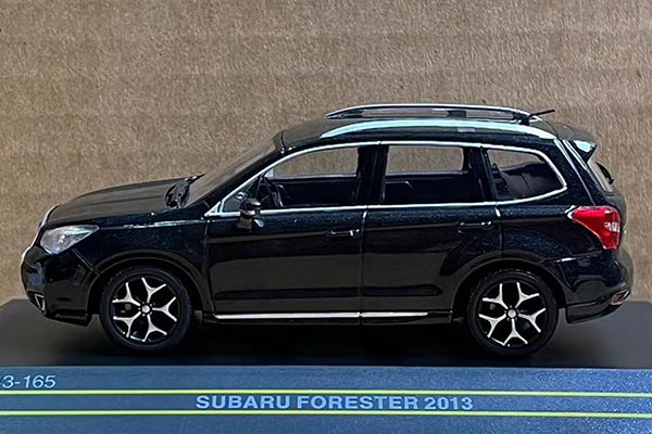 1/43 Subaru Forester Model